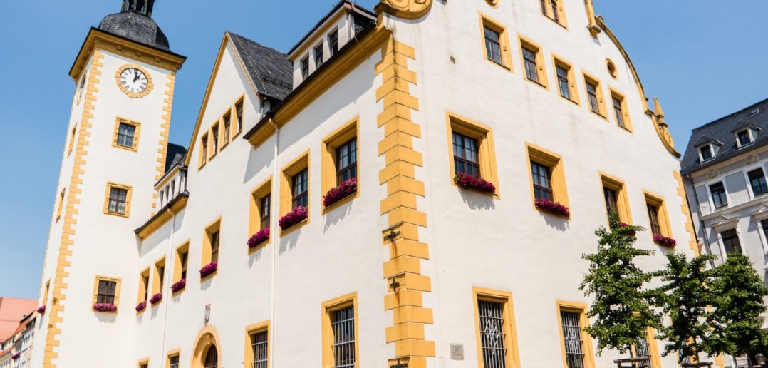 Das Freiberger Rathaus aus dem 15. Jahrhundert ist bekannt für sein Glockenspiel. (#5)