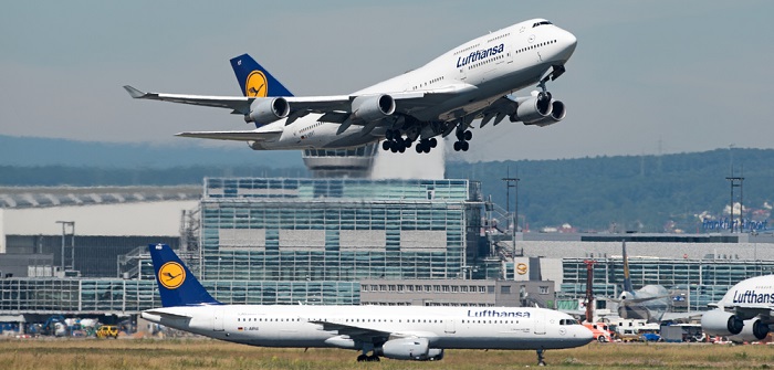 Jemanden am Frankfurter Flughafen abholen: ist Parken nicht günstiger? ( Foto: Shutterstock-_verzellenberg )