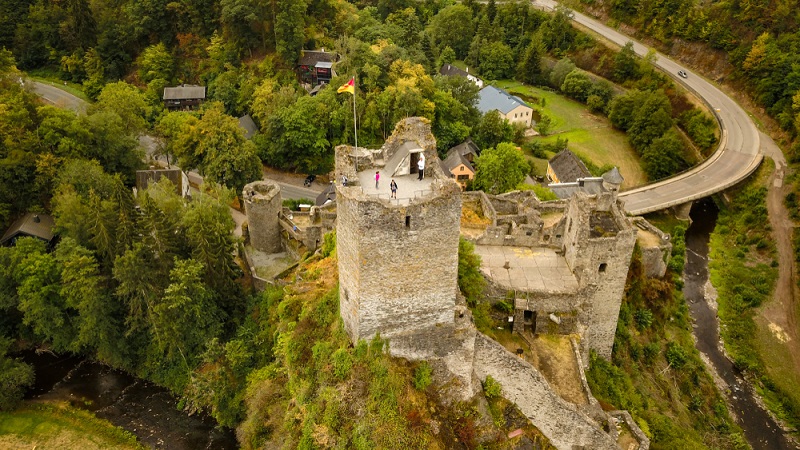 Das Casino selbst ist das größte in Deutschland und bietet auf mehr als 15.000 Quadratmetern Fläche alles, was das Spielerherz begehrt. ( Foto: Shutterstock-_ Travelling Thilo  )