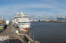 Schiffe auf der Elbe: Hier sieht man die fettesten Pötte ( Foto: Shutterstock- fritschk )