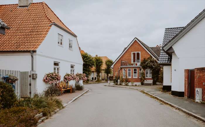 Gerade einmal 300 Menschen wohnen in Arnis, der kleinsten Stadt Deutschlands. ( Foto: Adobe Stock - MC Stock_)