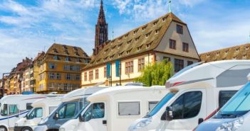 Wohnmobil-Trends: Deutschlands Camper-Hotspots im Jahr 2023 Beliebte Reiseziele: Die Top-Städte für Camper in Deutschland (Foto: AdobeStock - 196865233 Southtownboy Studio)