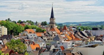 Entdecken Sie die Schönheit des Goldsteigs im Winter (Foto: AdobeStock - Heinz 325657488)