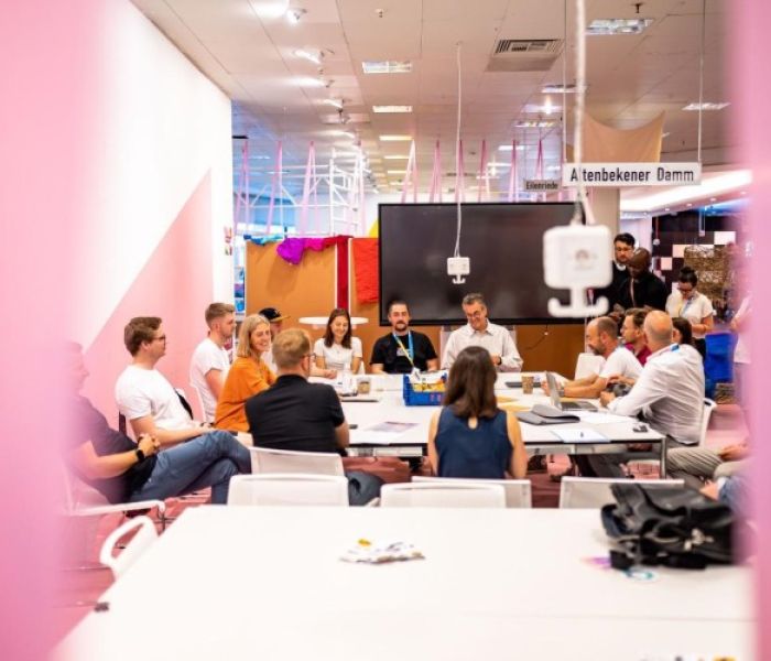 Bei der Liminale sollen gemeinsam Impulse und Antworten (Foto: Leo Schulz Fotografie)