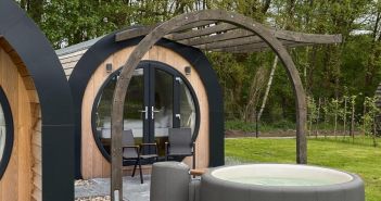 Mobile Whirlpools jetzt buchbar für Tiny Houses und (Foto: Caravanserei)