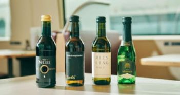 Deutsche Bahn und Weininstitut wählen neue Bordbistro-Weine ab (Foto: Deutsche Bahn)